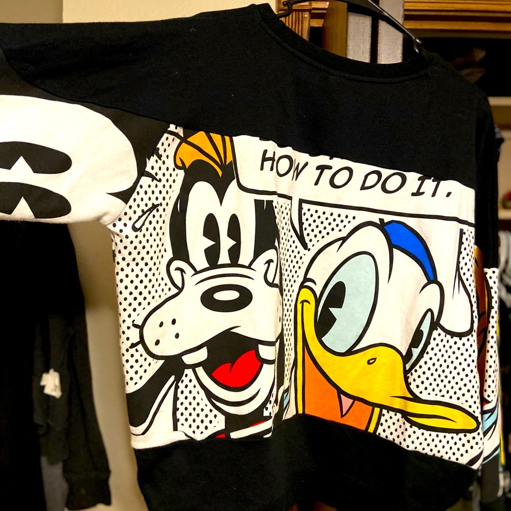NWOT** Mickey and friends L cropped sweater